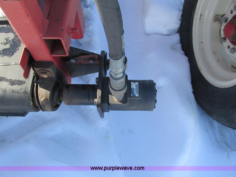 image for item G8847 2005 H&S TWM2-P hay merger