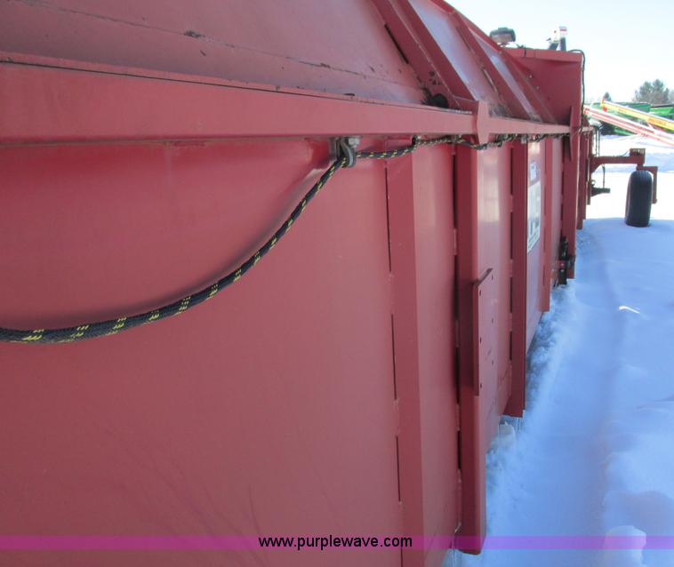 image for item G8847 2005 H&S TWM2-P hay merger