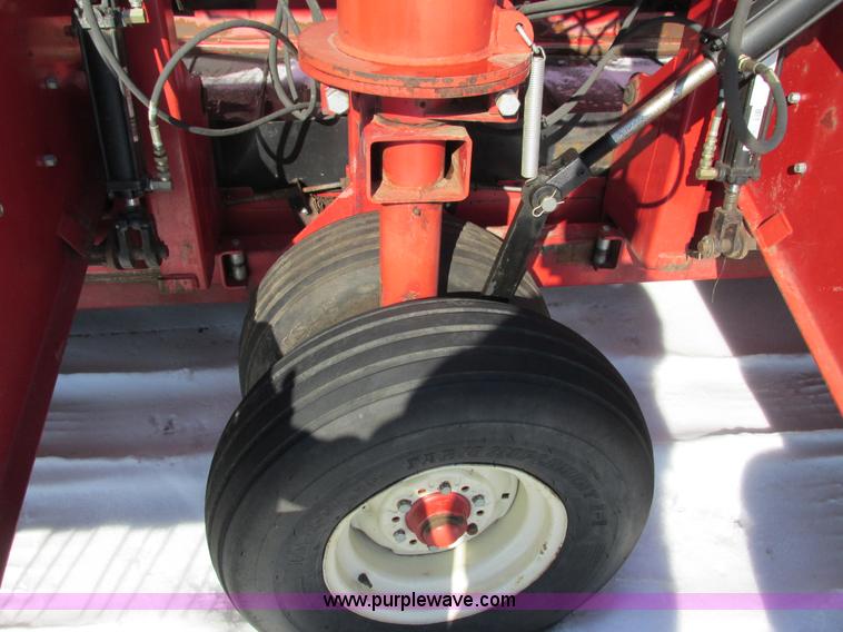 image for item G8847 2005 H&S TWM2-P hay merger