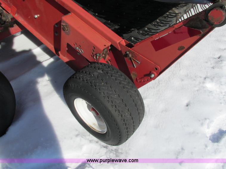 image for item G8847 2005 H&S TWM2-P hay merger