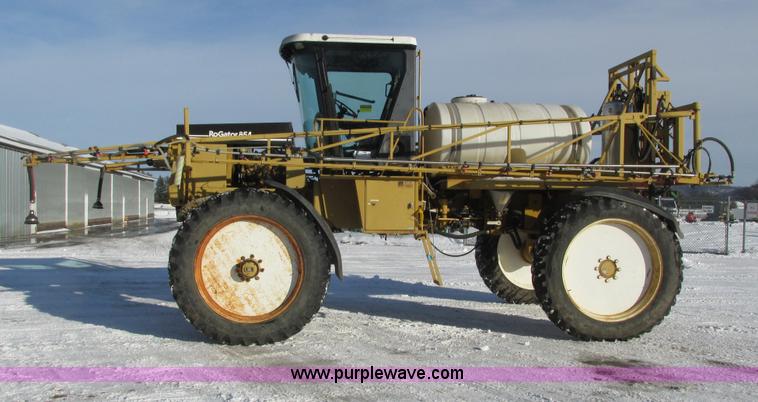 image for item G8851 1995 Ag-Chem RoGator 854 self-propelled sprayer
