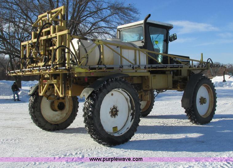 image for item G8851 1995 Ag-Chem RoGator 854 self-propelled sprayer