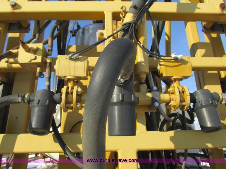 image for item G8851 1995 Ag-Chem RoGator 854 self-propelled sprayer