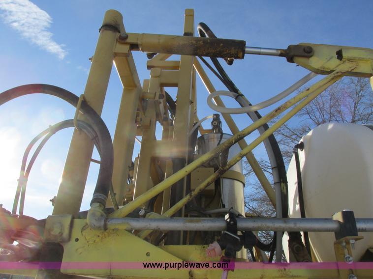 image for item G8851 1995 Ag-Chem RoGator 854 self-propelled sprayer