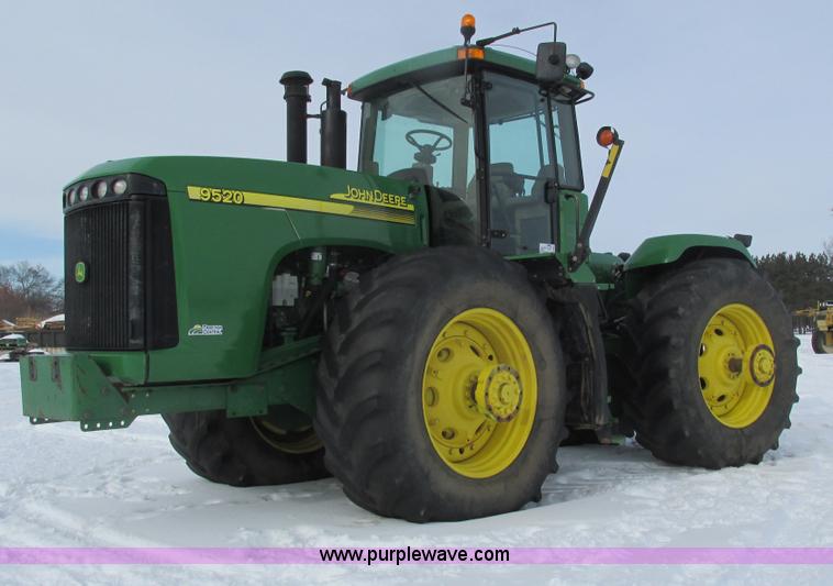 image for item G8853 2005 John Deere 9520 4WD tractor