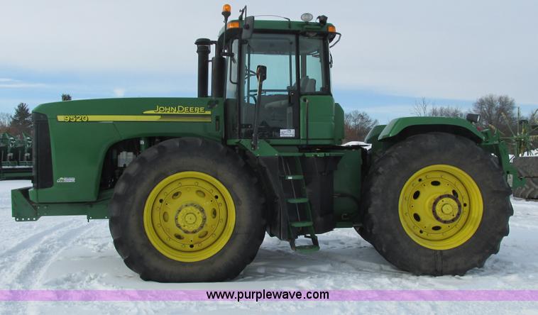 image for item G8853 2005 John Deere 9520 4WD tractor