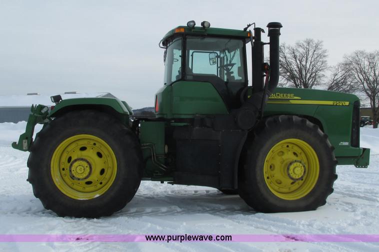 image for item G8853 2005 John Deere 9520 4WD tractor