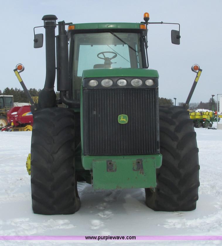 image for item G8853 2005 John Deere 9520 4WD tractor