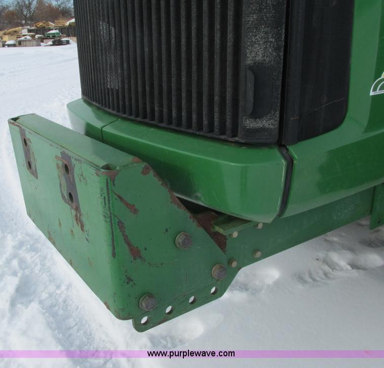 image for item G8853 2005 John Deere 9520 4WD tractor