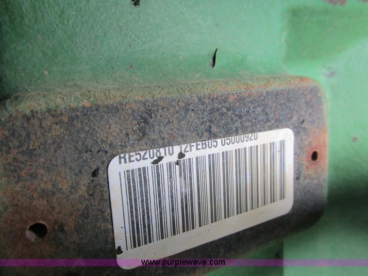 image for item G8853 2005 John Deere 9520 4WD tractor