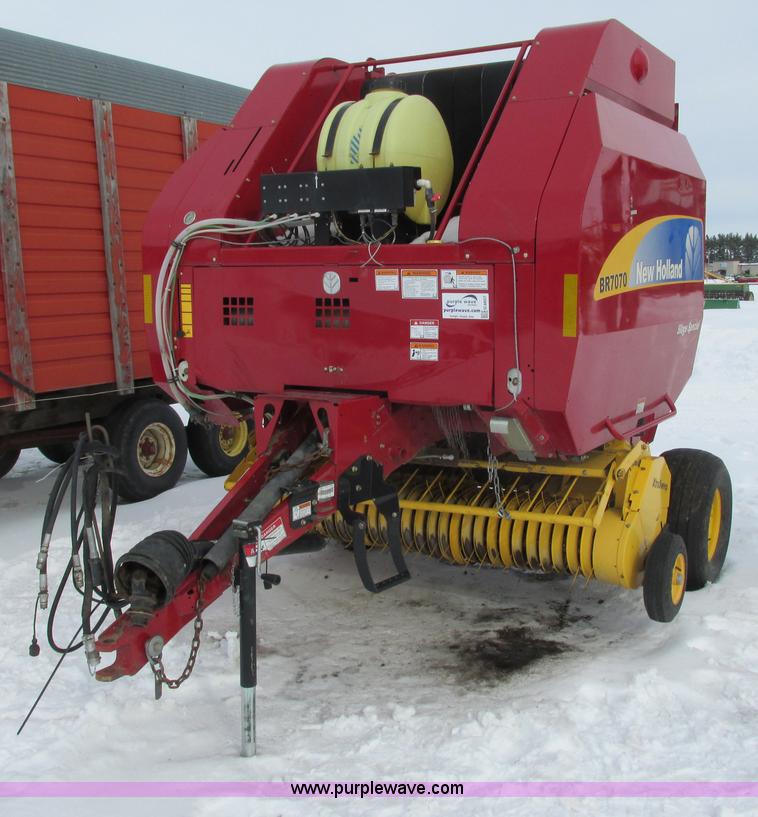 image for item G8857 2009 New Holland BR7070 baler