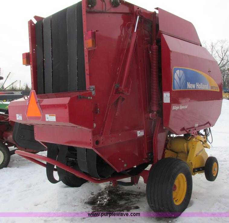 image for item G8857 2009 New Holland BR7070 baler