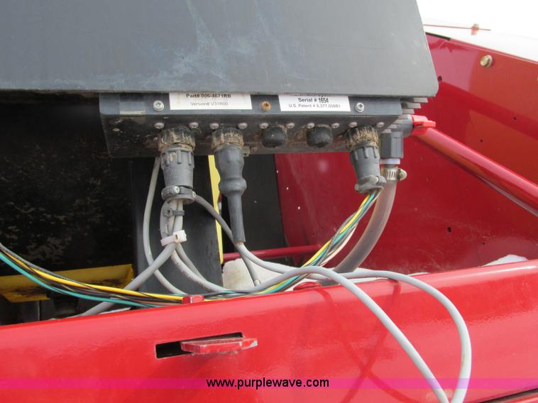 image for item G8857 2009 New Holland BR7070 baler