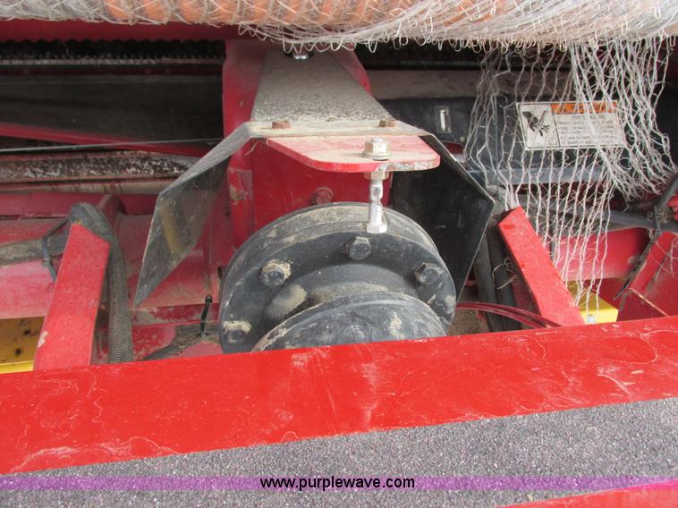 image for item G8857 2009 New Holland BR7070 baler