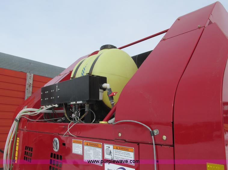 image for item G8857 2009 New Holland BR7070 baler