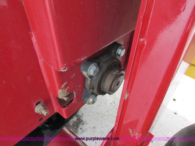 image for item G8857 2009 New Holland BR7070 baler