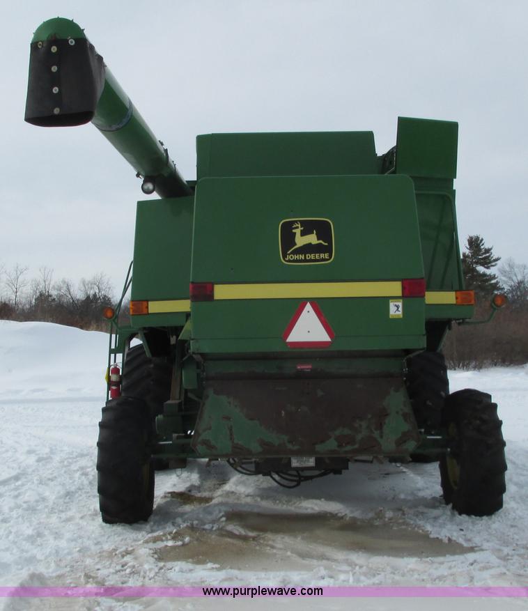 image for item G8863 1993 John Deere 9600 combine
