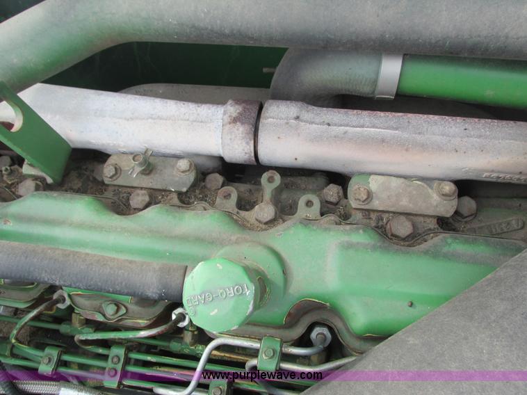 image for item G8863 1993 John Deere 9600 combine