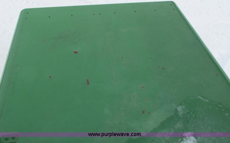 image for item G8863 1993 John Deere 9600 combine