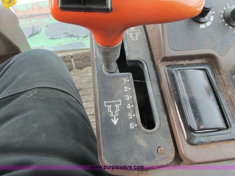 image for item G8863 1993 John Deere 9600 combine