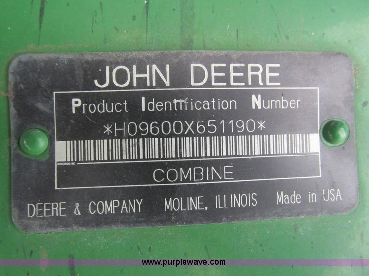 image for item G8863 1993 John Deere 9600 combine