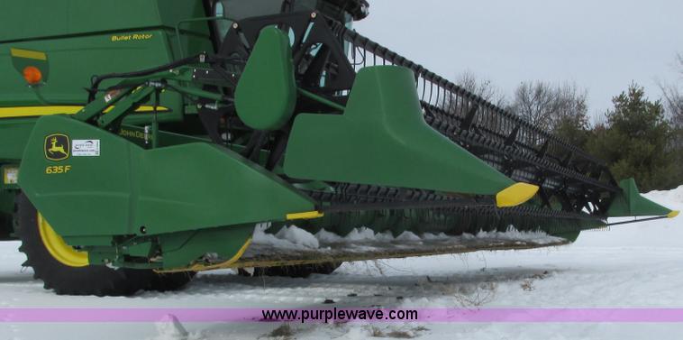 image for item G8864 2010 John Deere 635F flex head