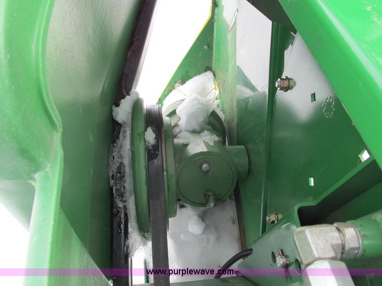 image for item G8864 2010 John Deere 635F flex head