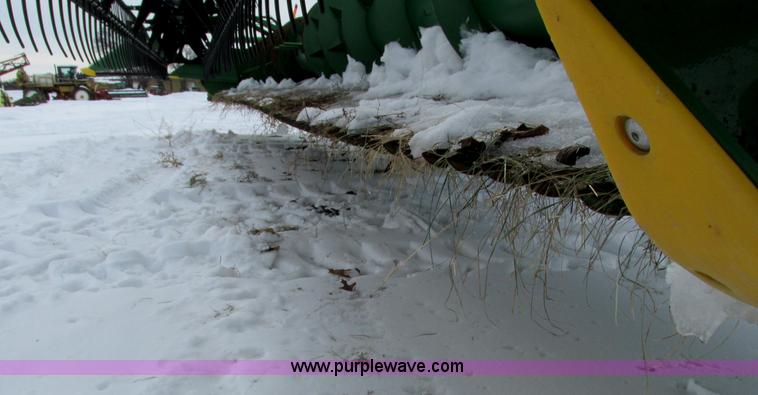 image for item G8864 2010 John Deere 635F flex head