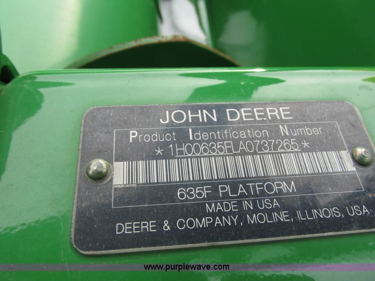 image for item G8864 2010 John Deere 635F flex head
