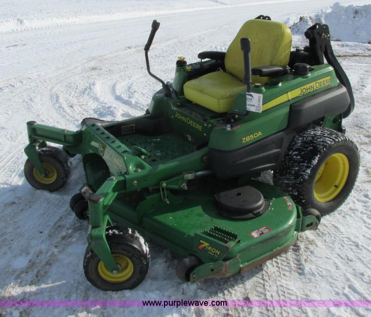 image for item G8865 2008 John Deere Z850A ZTR lawn mower