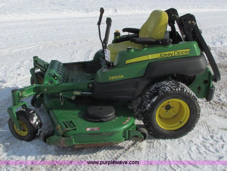 image for item G8865 2008 John Deere Z850A ZTR lawn mower