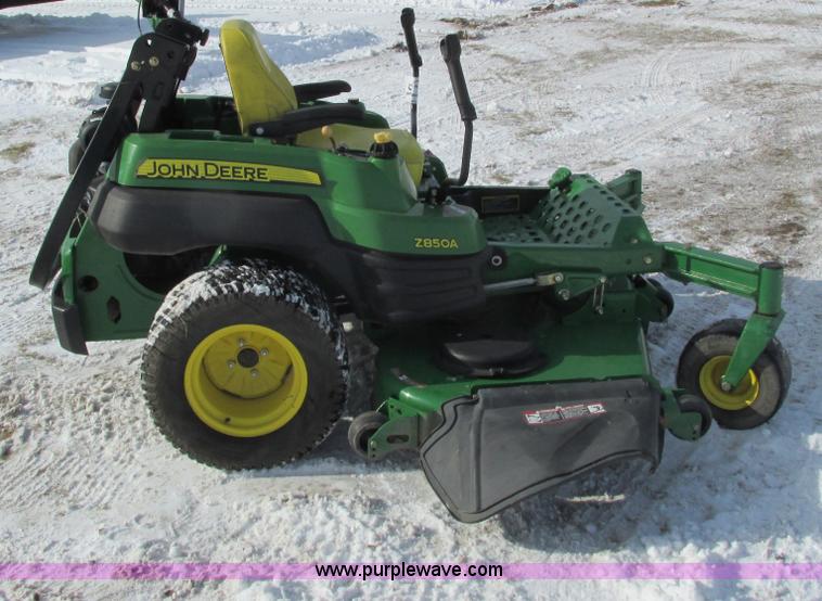 image for item G8865 2008 John Deere Z850A ZTR lawn mower