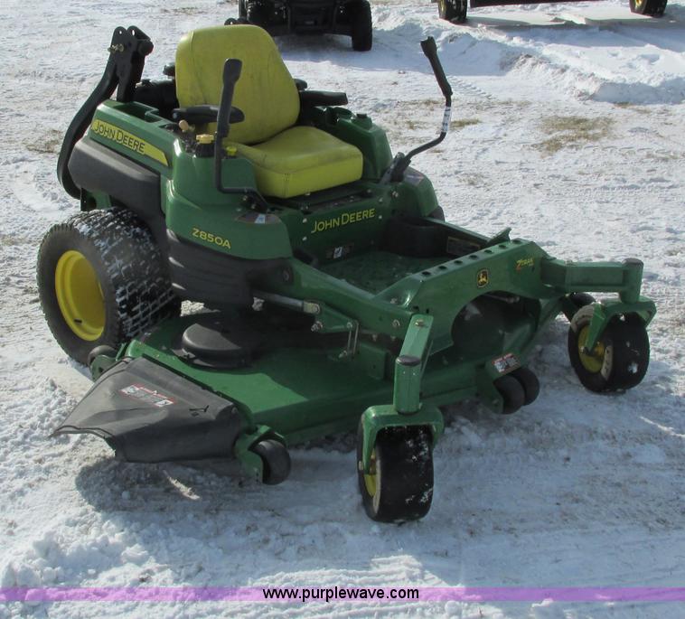 image for item G8865 2008 John Deere Z850A ZTR lawn mower