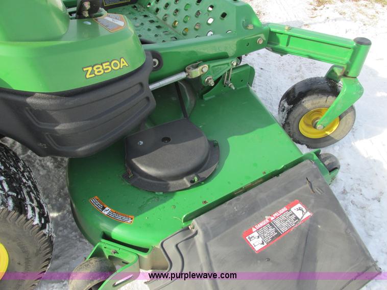 image for item G8865 2008 John Deere Z850A ZTR lawn mower