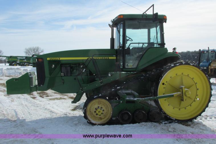 image for item G8868 1998 John Deere 8300T tractor