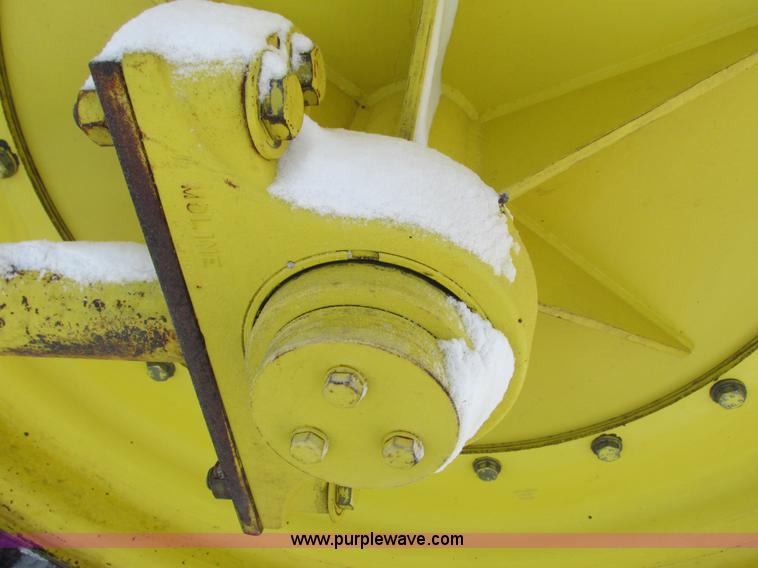 image for item G8868 1998 John Deere 8300T tractor