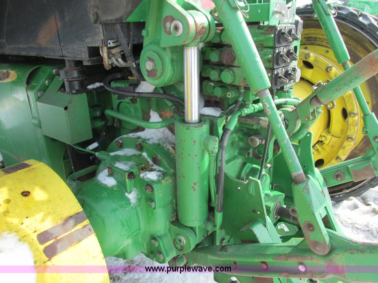 image for item G8868 1998 John Deere 8300T tractor