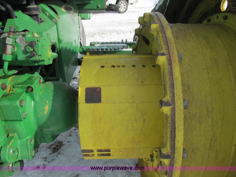 image for item G8868 1998 John Deere 8300T tractor