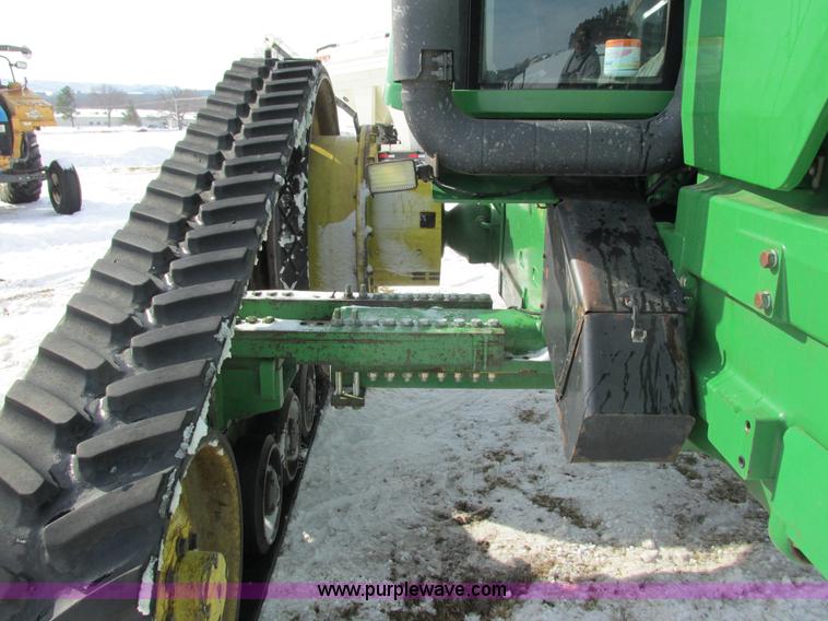 image for item G8868 1998 John Deere 8300T tractor