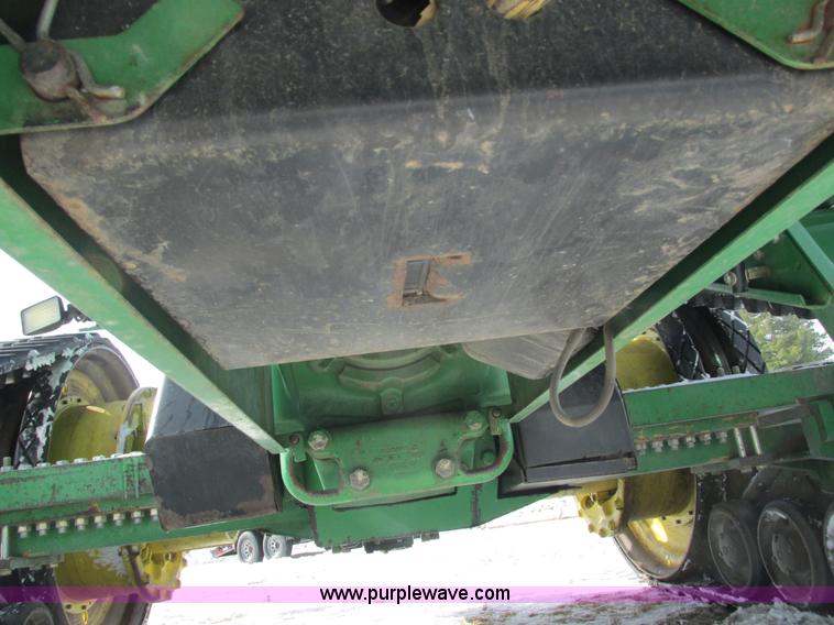 image for item G8868 1998 John Deere 8300T tractor