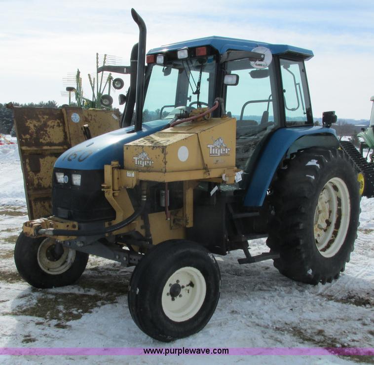 image for item G8870 2000 New Holland TS100 tractor