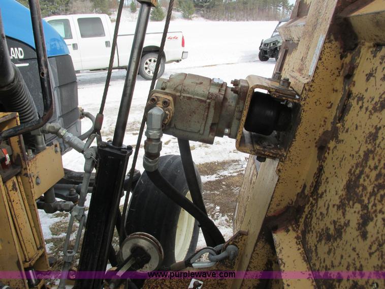 image for item G8870 2000 New Holland TS100 tractor