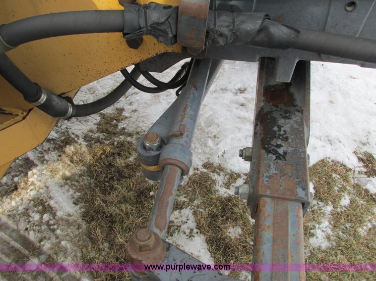 image for item G8870 2000 New Holland TS100 tractor