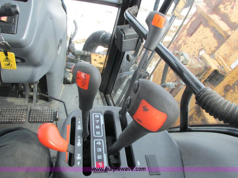 image for item G8870 2000 New Holland TS100 tractor