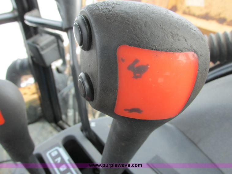 image for item G8870 2000 New Holland TS100 tractor