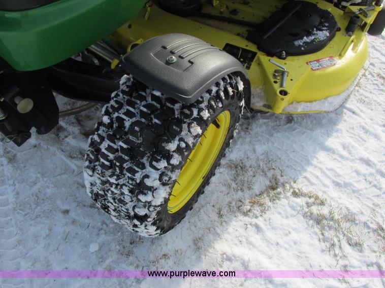 image for item G8871 2009 John Deere X720 Ultimate lawn mower