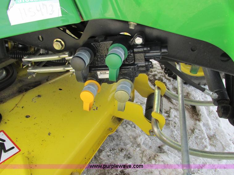 image for item G8871 2009 John Deere X720 Ultimate lawn mower