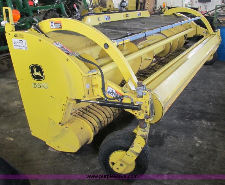 image for item G8872 2010 John Deere 645C forage head