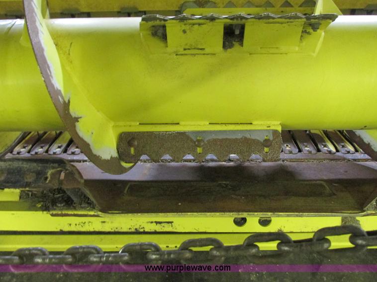 image for item G8872 2010 John Deere 645C forage head