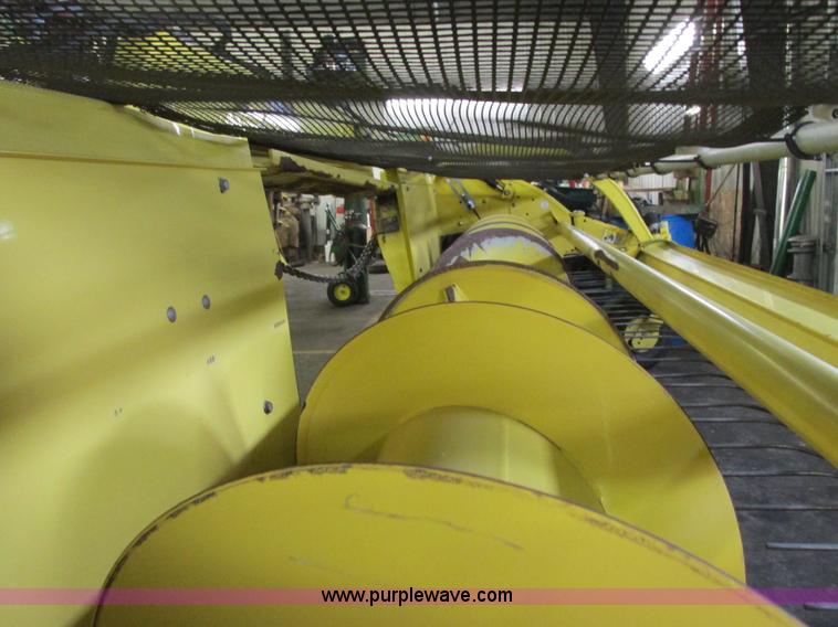 image for item G8872 2010 John Deere 645C forage head